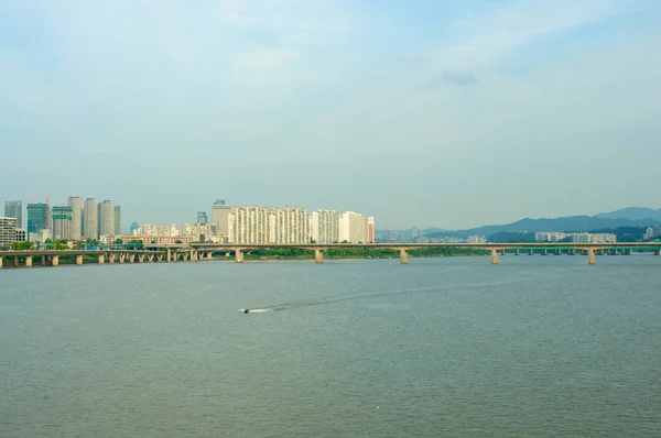 Ποταμού Hangang στη Σεούλ το καλοκαίρι στην Κορέα — Φωτογραφία Αρχείου