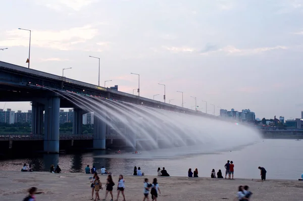 Hang river in Seoul in the evening