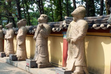 Güney Kore 'de yaz aylarında Busan' daki Budist tapınağı.