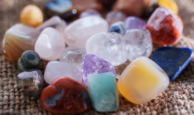 Doğal taşlar yarı kıymetli taşlar