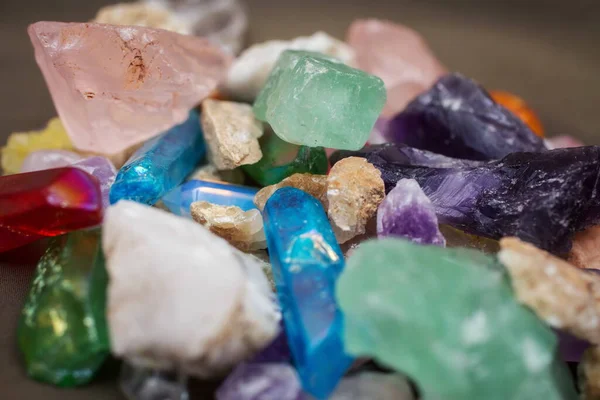 Κρύσταλλοι Ορυκτές Πέτρες Διαφόρων Διαστάσεων — Φωτογραφία Αρχείου