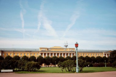 Pavlovsk kışlası Mars meydanında.