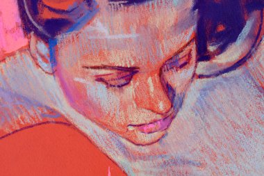 Muhteşem genç bir kadın resim yapıyor. 