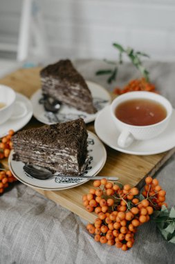 Tatlı ile hizmet çay