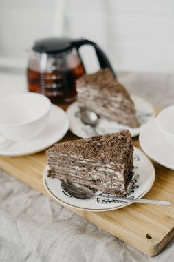 Tatlı ile hizmet çay