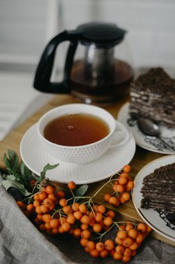 Tatlı ile hizmet çay