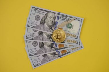 Altın bitcoin ve para