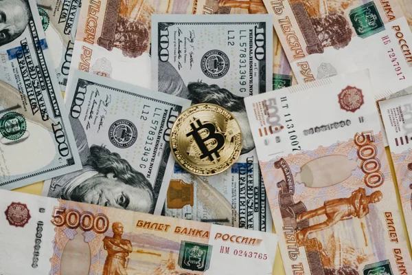 Altın bitcoin ve para