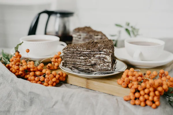 Tatlı ile hizmet çay