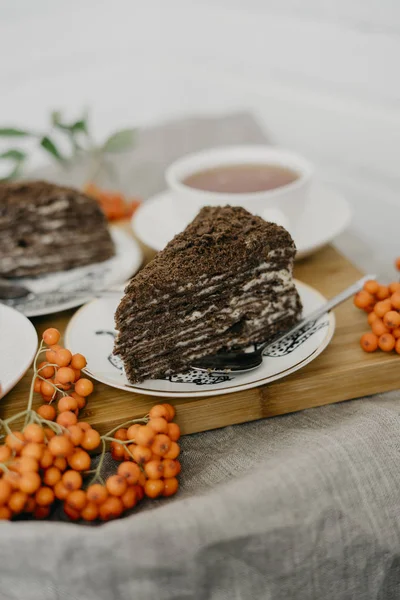 Tatlı ile hizmet çay