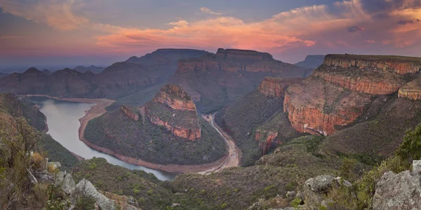 Blyde River Canyon en Sudáfrica al atardecer — Foto de Stock