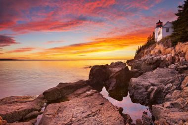 Bas Harbor kafa feneri, Acadia Np, Maine, ABD gün batımında