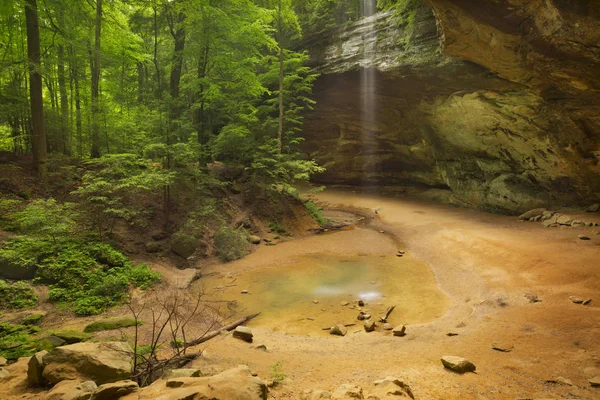 Ash Cave in Hocking Hills State Park, Ohio, USA — Stock Photo, Image