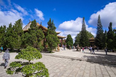 Dalat, Vietnam 'daki Thien Vien Truc Lam Manastırı