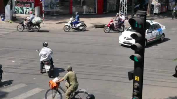 Traffic in Viet Nam — Stock Video