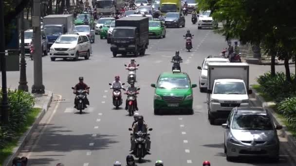Provoz v Ho Či Minovu městě — Stock video