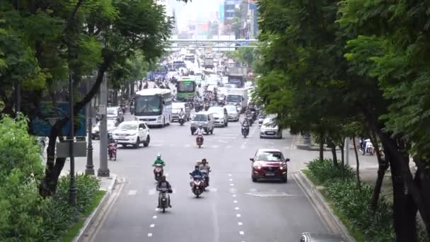 호치민 시티에서 오토바이 교통 — 비디오