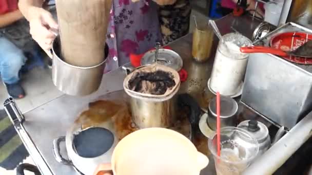 Medias de café en la ciudad de Ho Chi Minh, Vietnam — Vídeo de stock