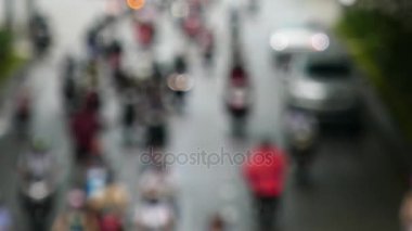 Ho Chi Minh, Vietnam - 18 Mart 2017:Out odak. Rush hour trafik sesi. Motosiklet ve araba binlerce Ho Chi Minh City olarak da bilinen Saigon, Vietnam en büyük kenti sokaklarında kalabalık