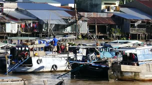 Kann tho floating market — Stockvideo