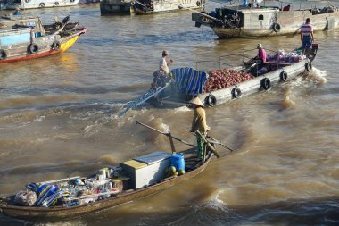 Cai yüzen Pazar çaldı