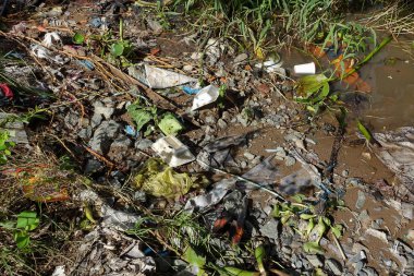 Riverside adlı düzenli depolama