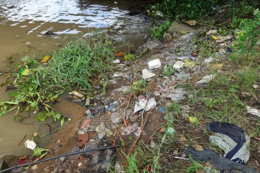 Riverside adlı düzenli depolama