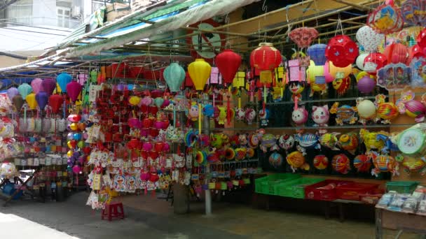 Laterne zum Verkauf in luong nhu hoc street, vietnam — Stockvideo