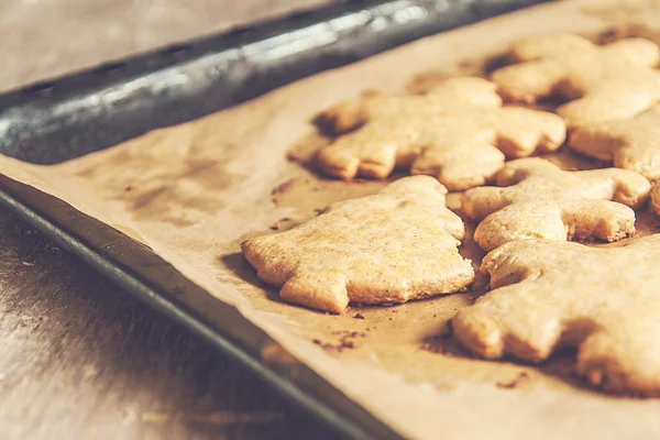 Galletas de Navidad en un instagram de filtro de primer plano para hornear — Foto de Stock