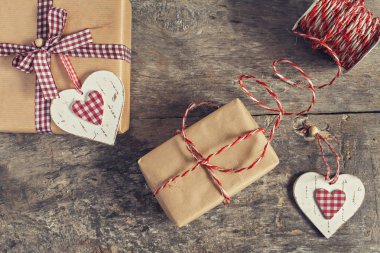 Sevgililer günü için hediye ambalaj kraft prosesi