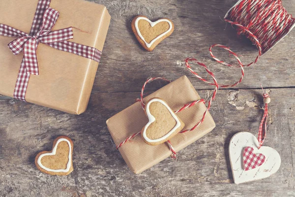 process of packing holiday gifts with effect instagram