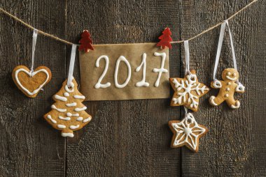 Zencefilli kurabiye kartı bir ip üzerinde bir yazıt ile boyalı