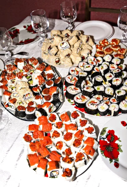 Many homemade rolls and sushi close-up — Stock Photo, Image