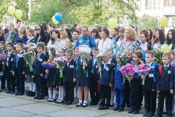 Ucraina.Kiev - 1 settembre 2016. Primi alunni e altri stalloni — Foto Stock