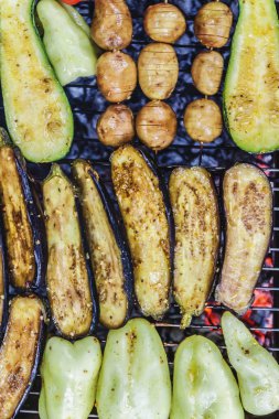Çeşitli ızgara sebze. Şef pişirme vegetables.top görünümü clo