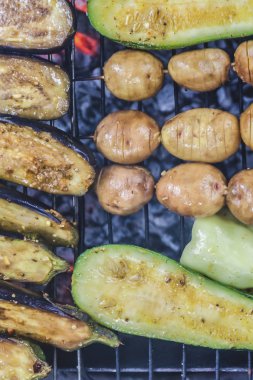 Çeşitli ızgara sebze. Şef pişirme vegetables.top görünümü clo