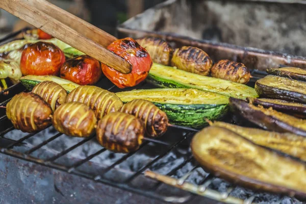 Bukiet warzyw z grilla. Chef gotowania vegetables.top widok clo — Zdjęcie stockowe