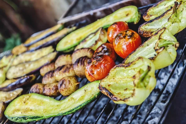 Bukiet warzyw z grilla. Chef gotowania vegetables.top widok clo — Zdjęcie stockowe