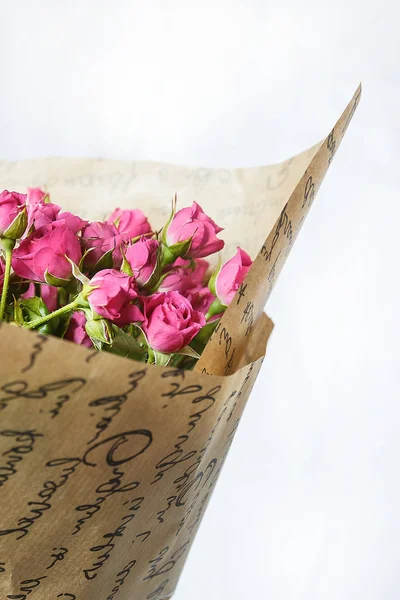 Fundo das muitas delicadas rosas rosa pouco — Fotografia de Stock