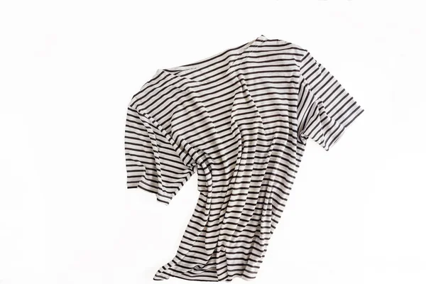Preto e branco despojado marinheiro estilo t-shirt isolado no whi — Fotografia de Stock