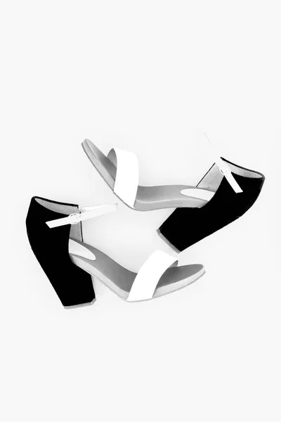 Fashion women 's sandals with heels, top view, isolated — стоковое фото