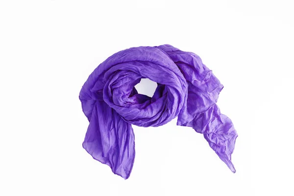 Цветной узорчатый шарф, шейный платок изолирован на белой спине — стоковое фото