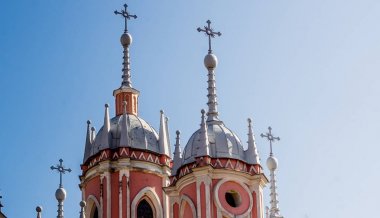 St. Petersburg, Rusya 10 Nisan 2018: Chesme Gotik kilise. Kilise St John Baptist Chesme sarayda Saint Petersburg, Rusya Federasyonu