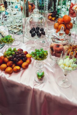 meyve kivi turuncu üzüm şeftali