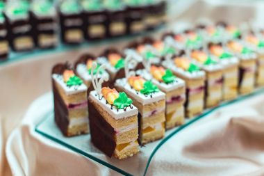 Satır farklı tatlı kek şeker çubuğu