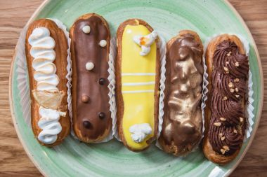 Eklerleri farklı ganache ve farklı Topingler ile krema ile