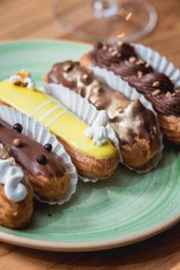 Eklerleri farklı ganache ve farklı Topingler ile krema ile