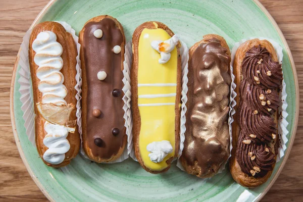 Eklerleri farklı ganache ve farklı Topingler ile krema ile