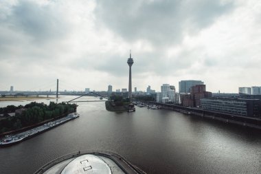Dusseldorf cityscape manzarası, yaz 2017, Almanya