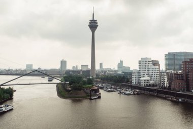 Dusseldorf cityscape manzarası, yaz 2017, Almanya